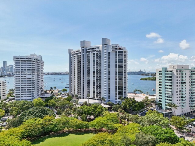 9 Island Ave Unit 1209, Miami Beach, FL 33139 - view of urban area with a large body of water
