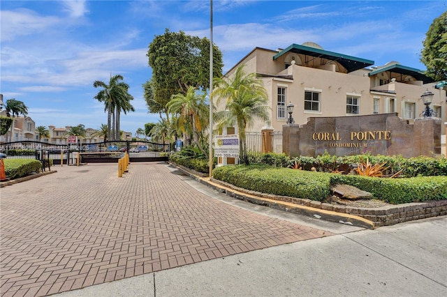 665 NW 85th Pl Unit 10-205, Miami, FL 33126 - exterior space