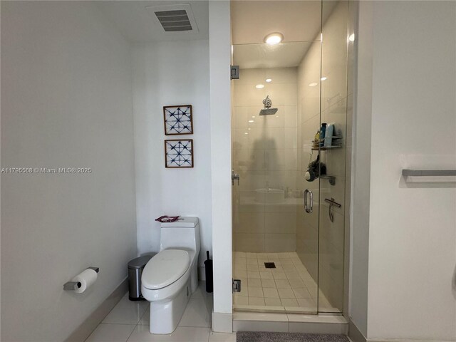 121 NE 34th St Unit L601, Miami, FL 33137 - living area featuring a wall of windows and recessed lighting