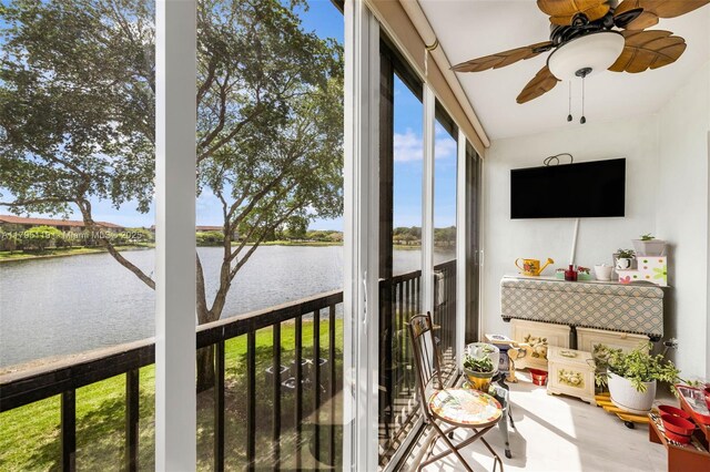1351 SW 141st Ave Unit 313G, Pembroke Pines, FL 33027 - sunroom / solarium featuring a ceiling fan