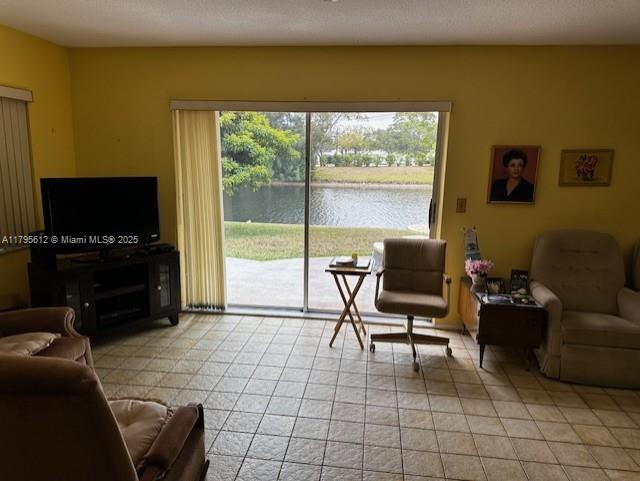 7206 NW 89th Ave, Tamarac, FL 33321 - view of living room