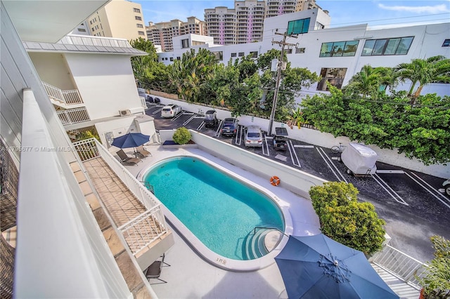 290 Sunrise Dr Unit 3-K, Key Biscayne, FL 33149 - view of community pool