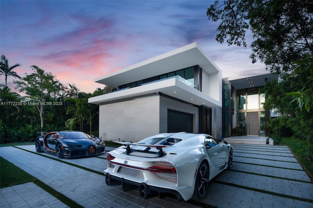 5515 Pine Tree Dr, Miami Beach, FL 33140 - view of property exterior at dusk