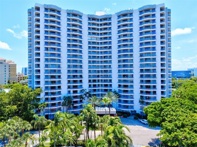 3300 NE 191st St Unit 07, Aventura, FL 33180 - view of apartment building / complex