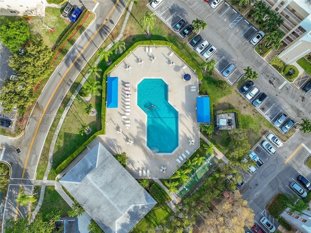 bird's eye view of a pool area