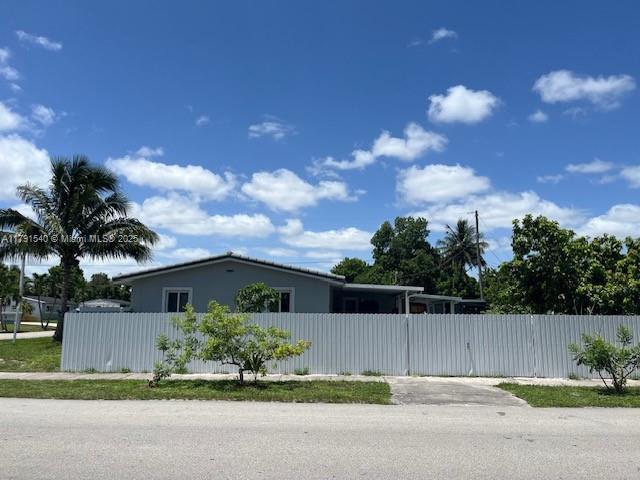 18732 NW 10th Ct, Miami Gardens, FL 33169 - photo 11