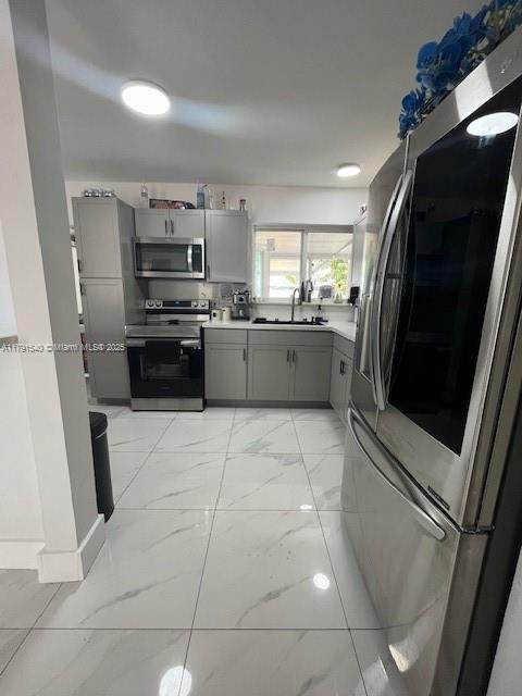 18732 NW 10th Ct, Miami Gardens, FL 33169 - photo 23