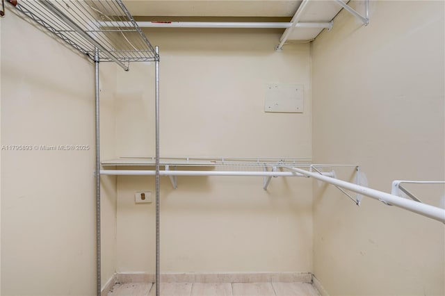 345 Ocean Dr Unit 904, Miami Beach, FL 33139 - view of spacious closet