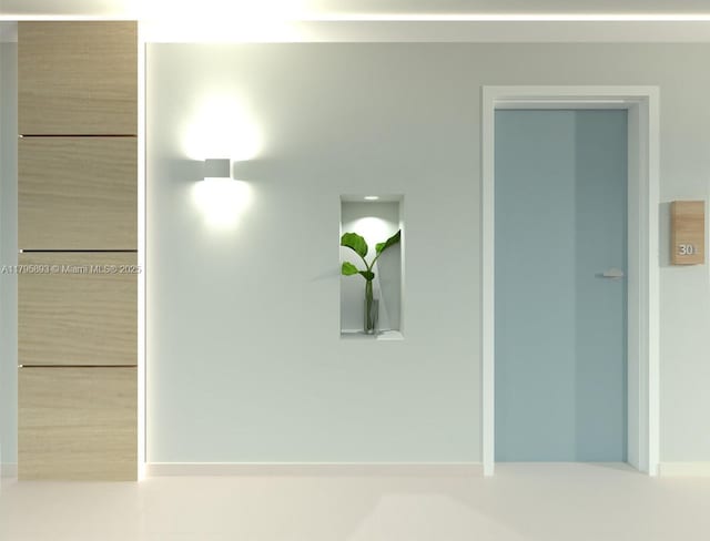 345 Ocean Dr Unit 904, Miami Beach, FL 33139 - view of closet