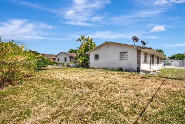 11477 SW 215th St, Miami, FL 33189 - exterior space