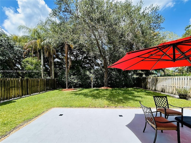 16541 Turquoise Trl, Weston, FL 33331 - fenced backyard with a patio