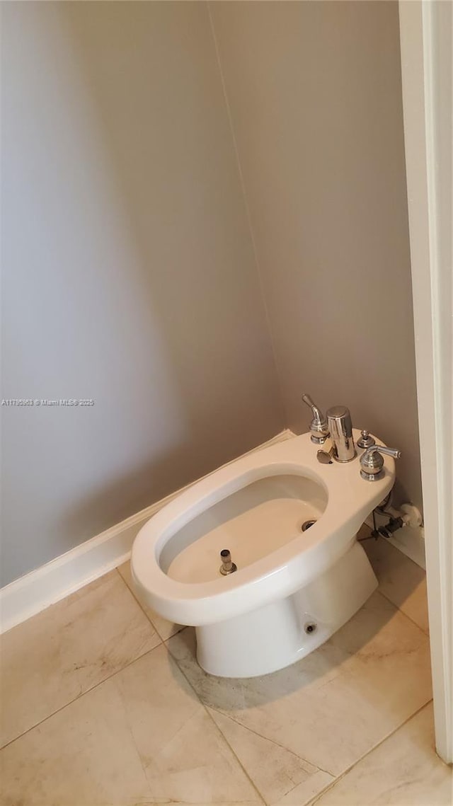 7310 NW 17th Ct, Pembroke Pines, FL 33024 - bathroom featuring a bidet