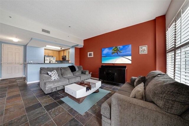 2633 NE 14th Ave Unit 110, Wilton Manors, FL 33334 - view of common area