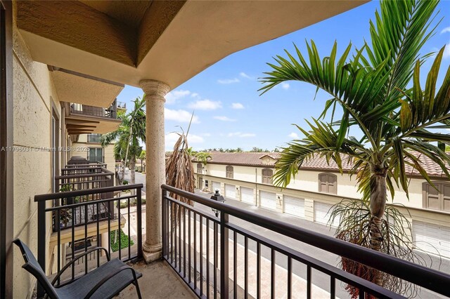 2633 NE 14th Ave Unit 110, Wilton Manors, FL 33334 - bedroom with carpet