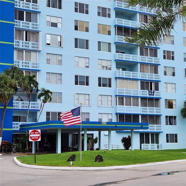4001 Hillcrest Dr Unit 602-4, Hollywood, FL 33021 - view of apartment building / complex