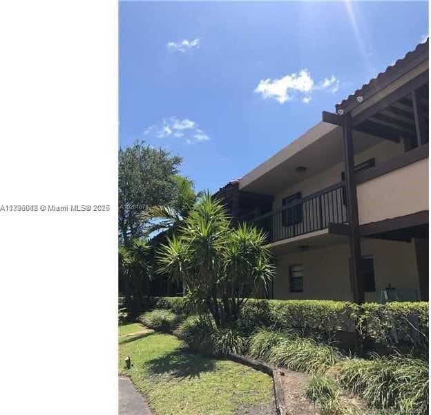 20841 San Simeon Way Unit 104, Miami, FL 33179 - view of building exterior