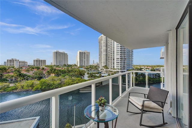 20505 E Country Club Dr Unit 732, Aventura, FL 33180 - balcony featuring a water view and a city view