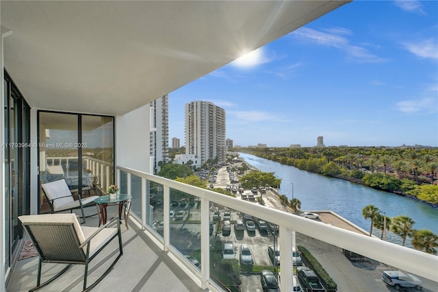 20505 E Country Club Dr Unit 732, Aventura, FL 33180 - balcony featuring a water view and a city view