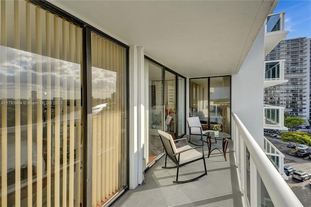20505 E Country Club Dr Unit 732, Aventura, FL 33180 - view of balcony