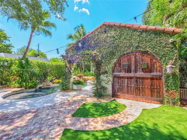 1229 Sorolla Ave, Coral Gables, FL 33134 - view of gate