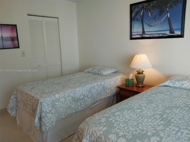 bedroom with a closet