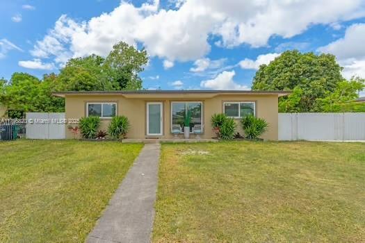 11930 SW 187th St, Miami, FL 33177 - photo 2