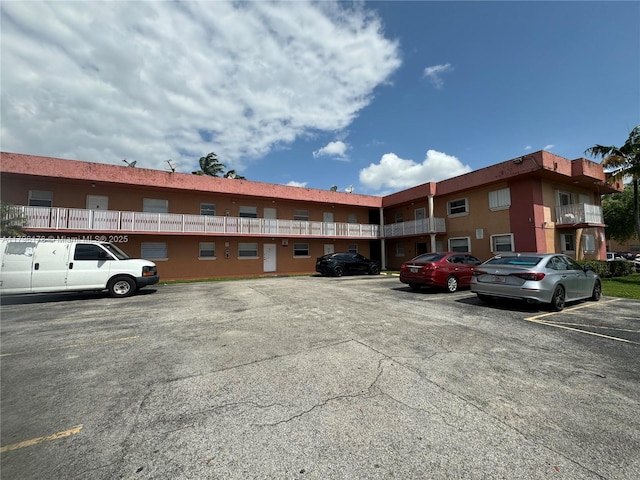 1245 W 24th St Unit 121, Hialeah, FL 33010 - view of uncovered parking lot