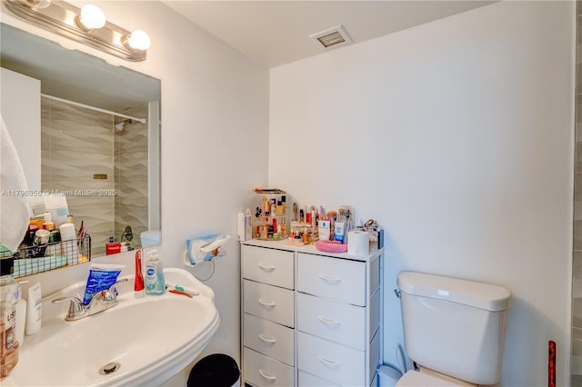 2350 NE 135th St Unit 510, North Miami, FL 33181 - bathroom featuring a sink and a shower