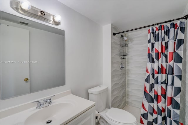 2350 NE 135th St Unit 510, North Miami, FL 33181 - full bath with vanity and a shower with shower curtain