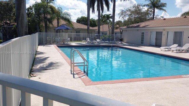 3196 SW 50th St, Dania Beach, FL 33312