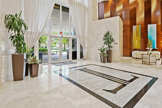 common area featuring a high ceiling