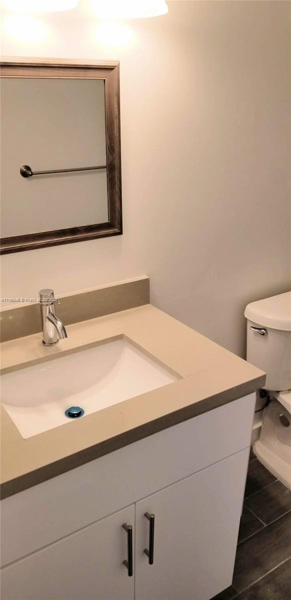 15205 NE 6th Ave Unit D204, Miami, FL 33162 - bathroom featuring toilet and vanity
