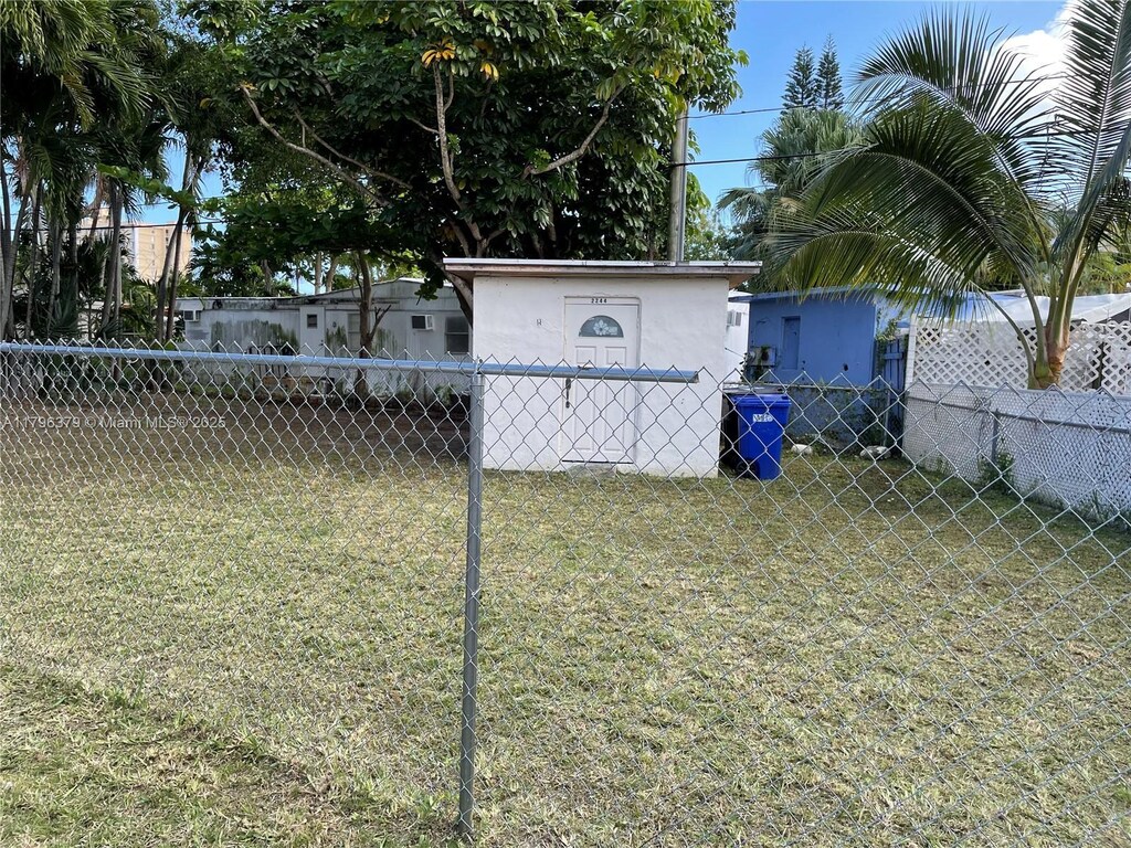 2244 NE 136th St, North Miami Beach, FL 33181