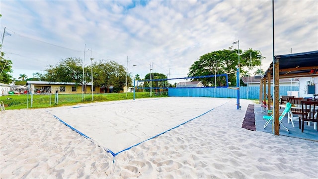 18231 SW 90th Ct, Palmetto Bay, FL 33157 - view of home's community with volleyball court and fence