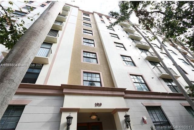 view of building exterior