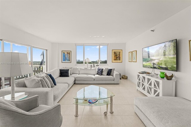 4001 Hillcrest Dr Unit 1017, Hollywood, FL 33021 - view of tiled living area