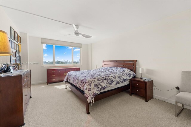 4001 Hillcrest Dr Unit 1017, Hollywood, FL 33021 - full bath featuring a sink, toilet, visible vents, double vanity, and shower / tub combo
