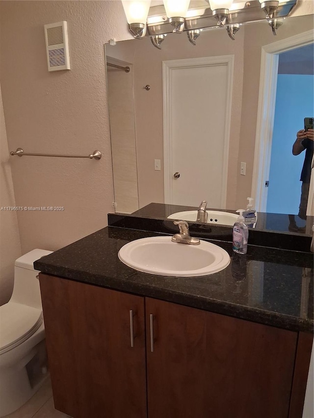 12760 Vista Isles Dr Unit 711, Sunrise, FL 33325 - bathroom with vanity, a chandelier, and toilet