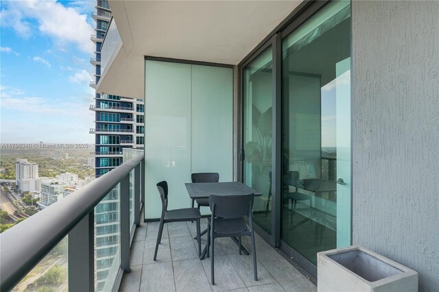 1300 S Miami Ave Unit 3405, Miami, FL 33130 - balcony featuring a city view