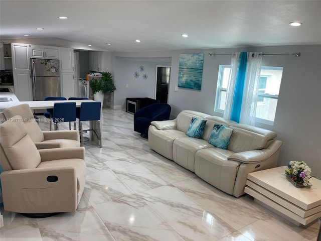 493 Camino Real Blvd, Clewiston, FL 33440 - lobby featuring a sink