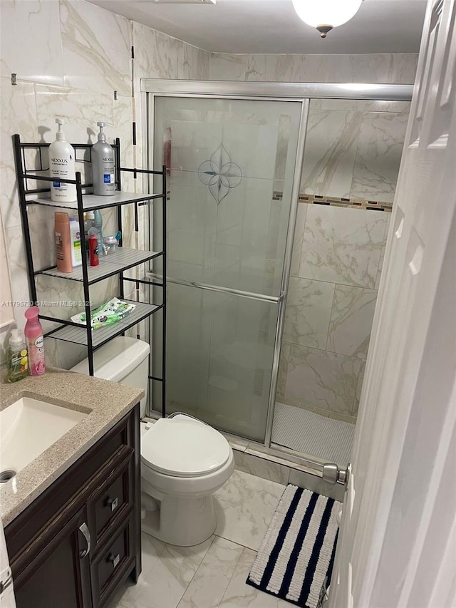 493 Camino Real Blvd, Clewiston, FL 33440 - bathroom featuring a stall shower, vanity, toilet, and marble finish floor