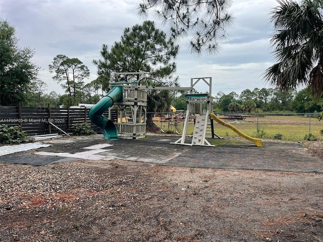 493 Camino Real Blvd, Clewiston, FL 33440 - view of playground with fence