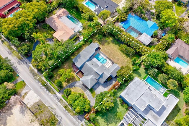 7600 SW 124th St, Pinecrest, FL 33156 - bird's eye view of a pool
