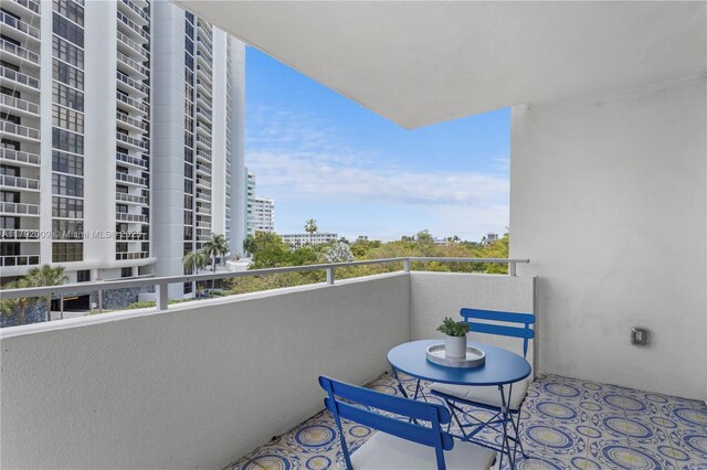 11 Island Ave Unit 407, Miami Beach, FL 33139 - balcony featuring a water view