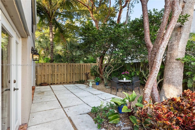9033 SW 78th Pl, Miami, FL 33156 - view of patio with a fenced backyard