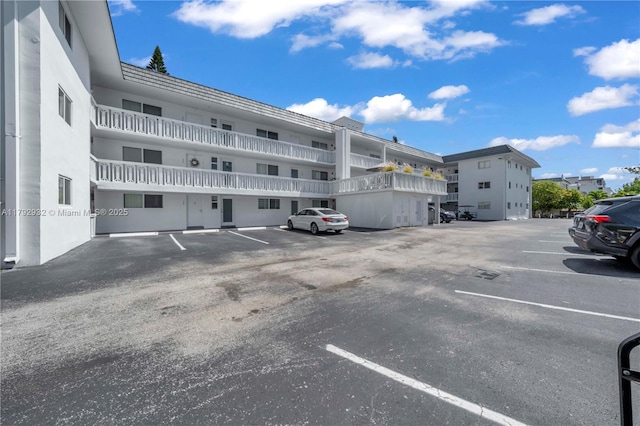 200 Galen Dr Unit 308, Key Biscayne, FL 33149 - view of uncovered parking lot