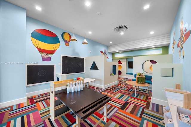playroom with carpet flooring, visible vents, baseboards, and recessed lighting