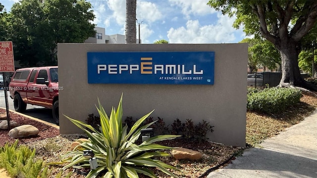 view of community / neighborhood sign