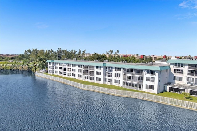 1000 NE 191st St Unit 21, Miami, FL 33179 - bird's eye view with a water view