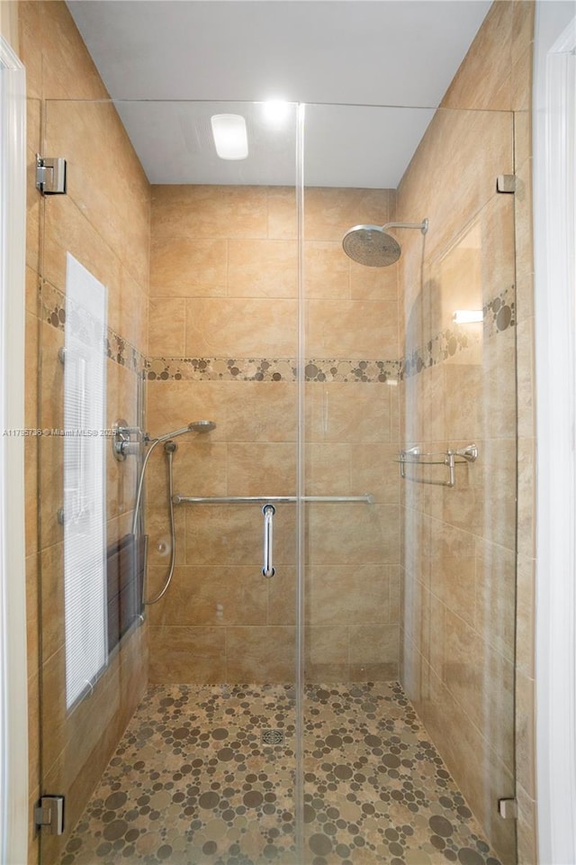 5101 N 37th St, Hollywood, FL 33021 - full bath featuring a shower stall